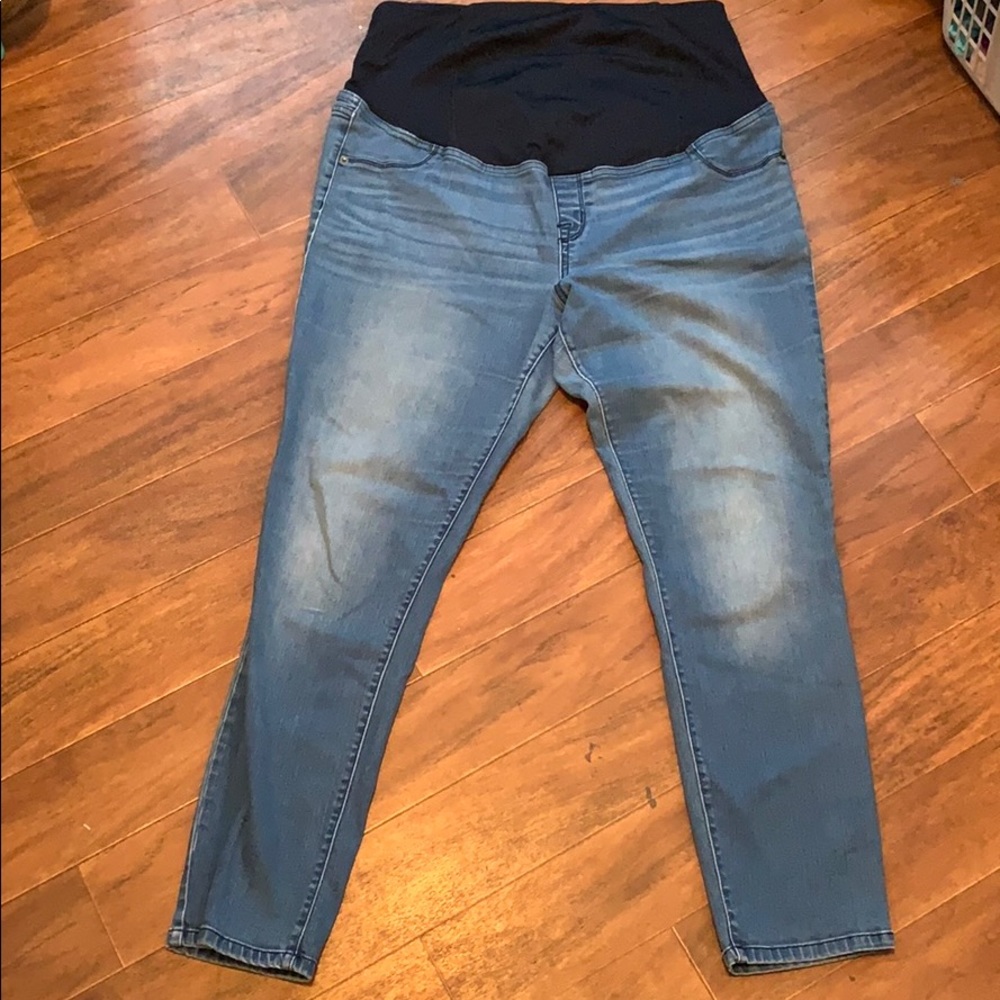 NWOT Isabel maternity jeans with high low band